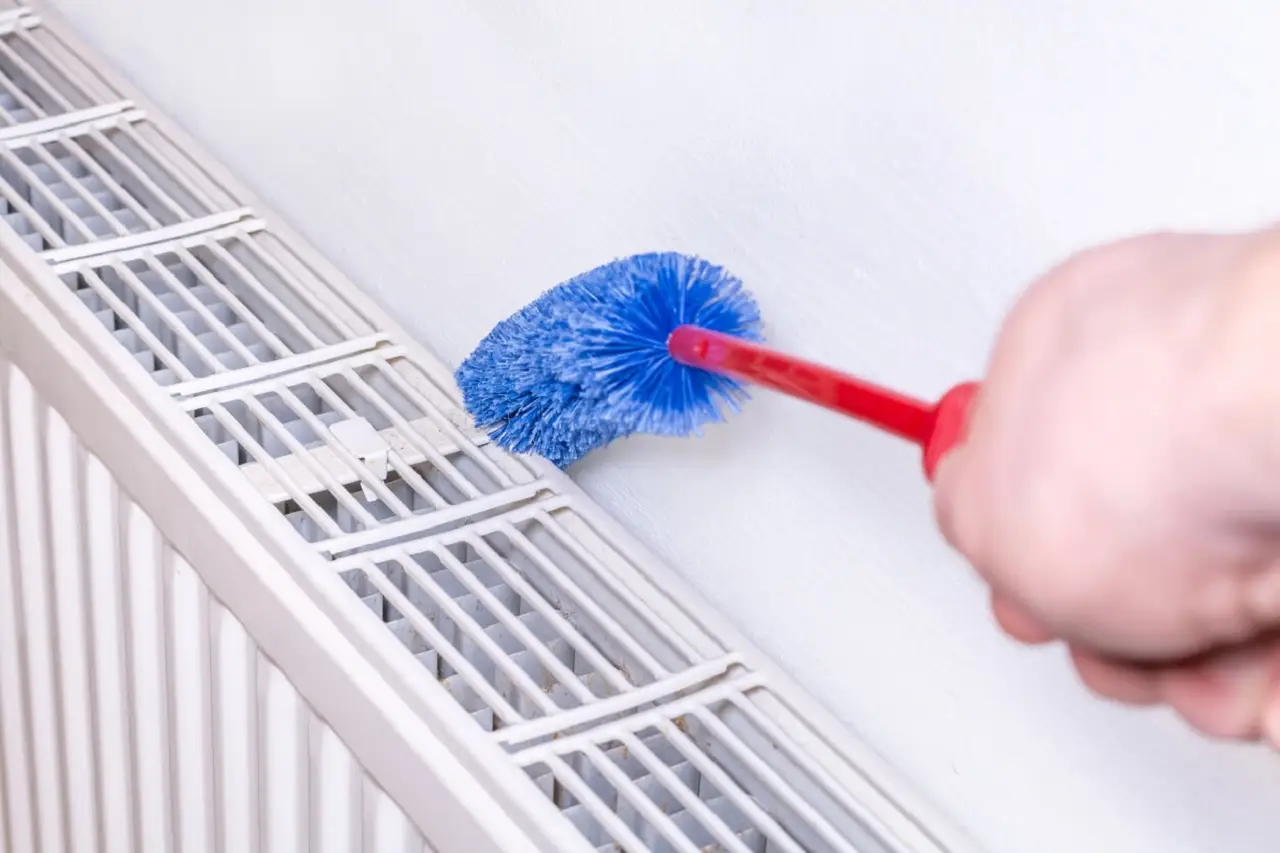 Come eliminare la polvere dai termosifoni